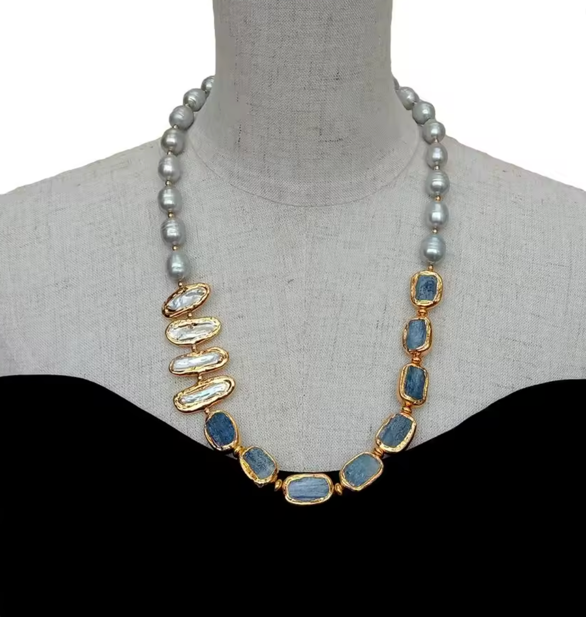Pearl Necklace with Blue Kyanite