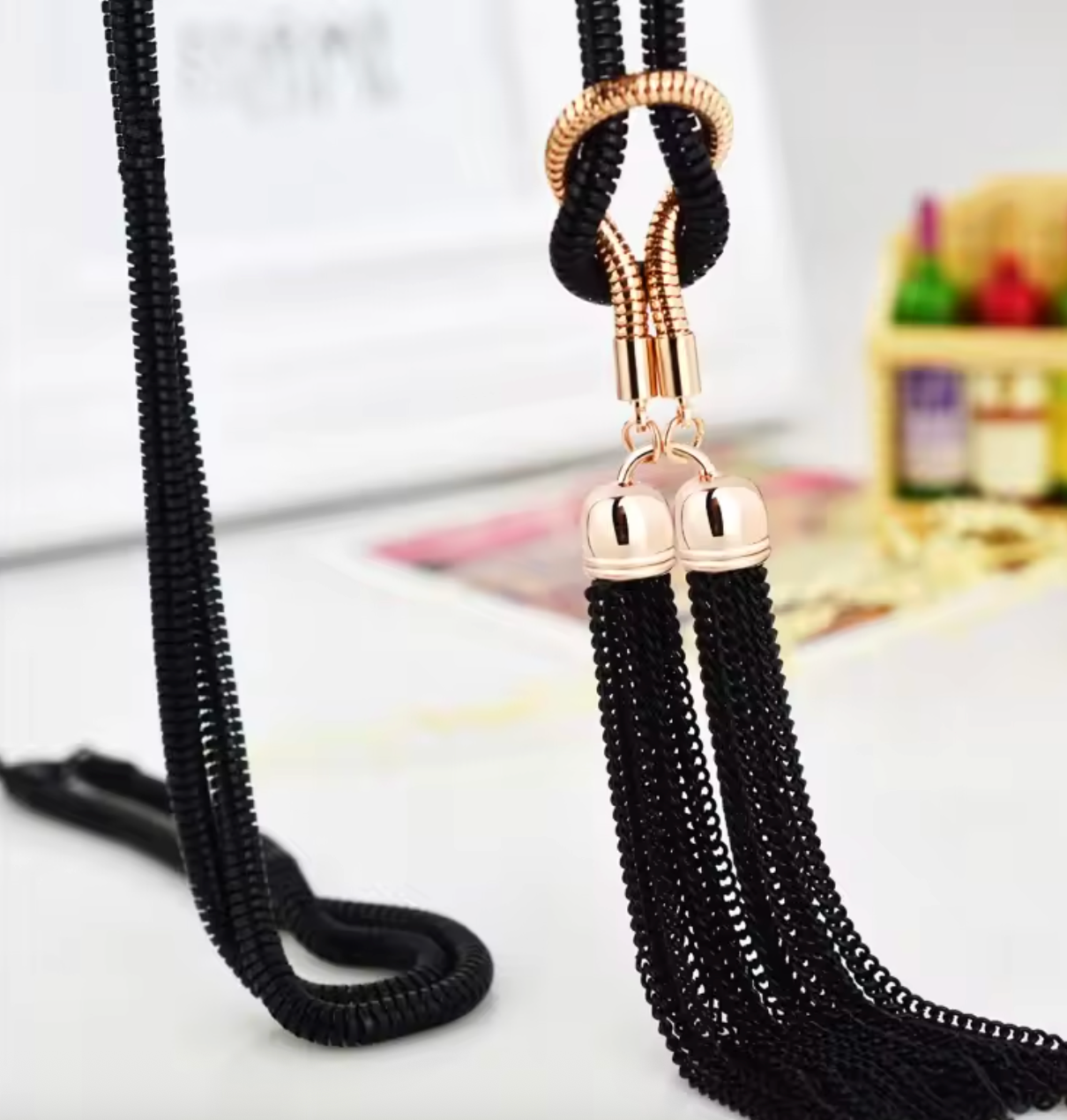 Elegant Geometric Tassel Pendant Necklace