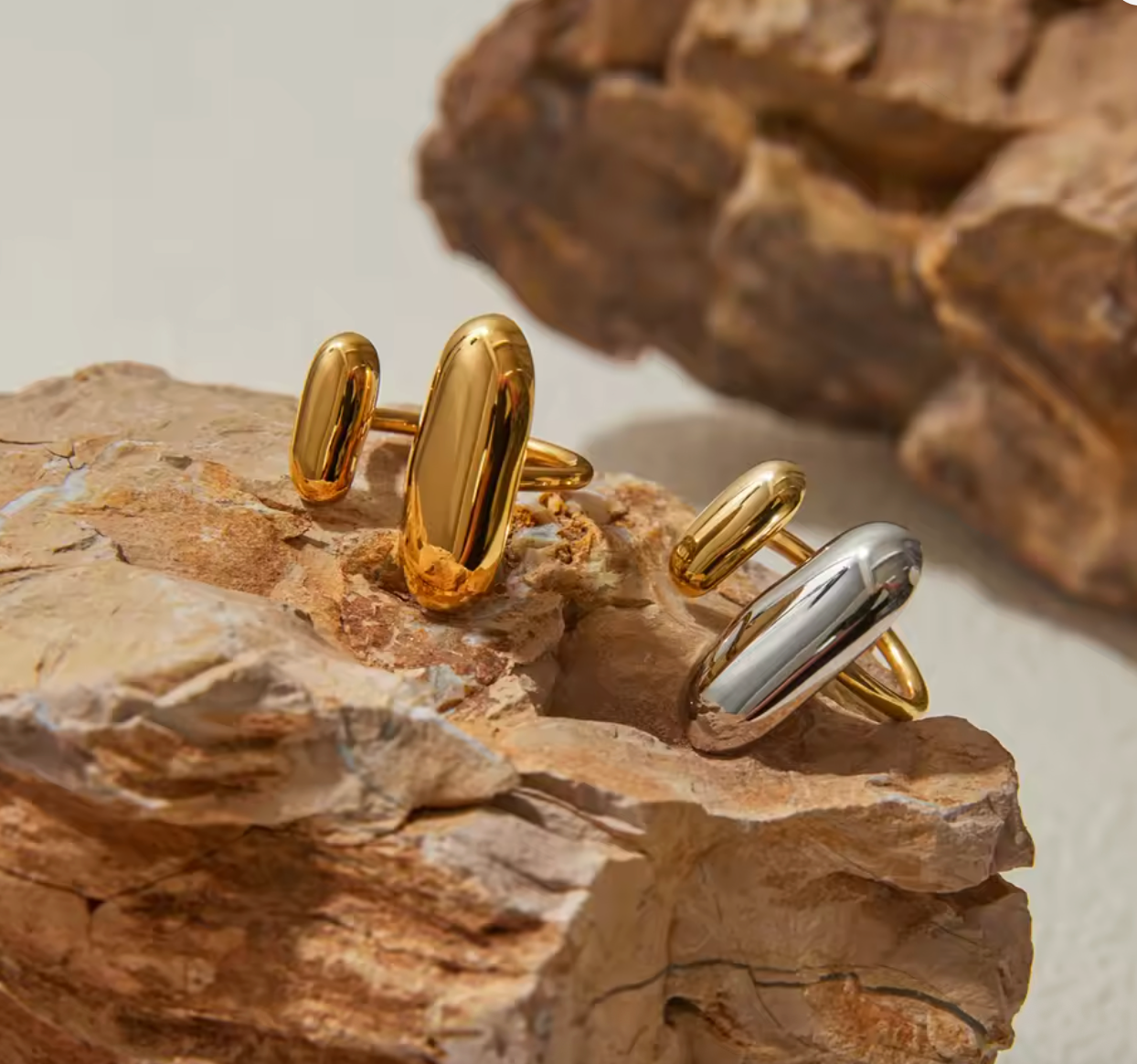 Geometric Oval Gold Open Ring